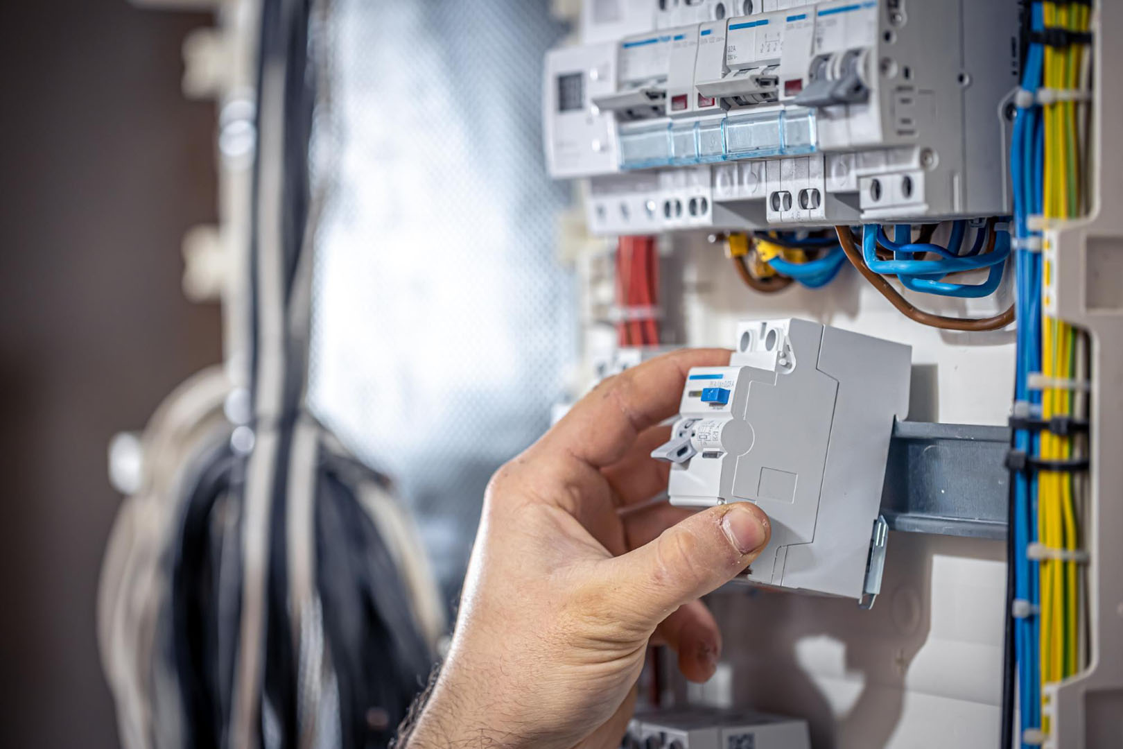 travaux installation electrique intervention artisan electricien entreprise emsl sarlat dordogne 11